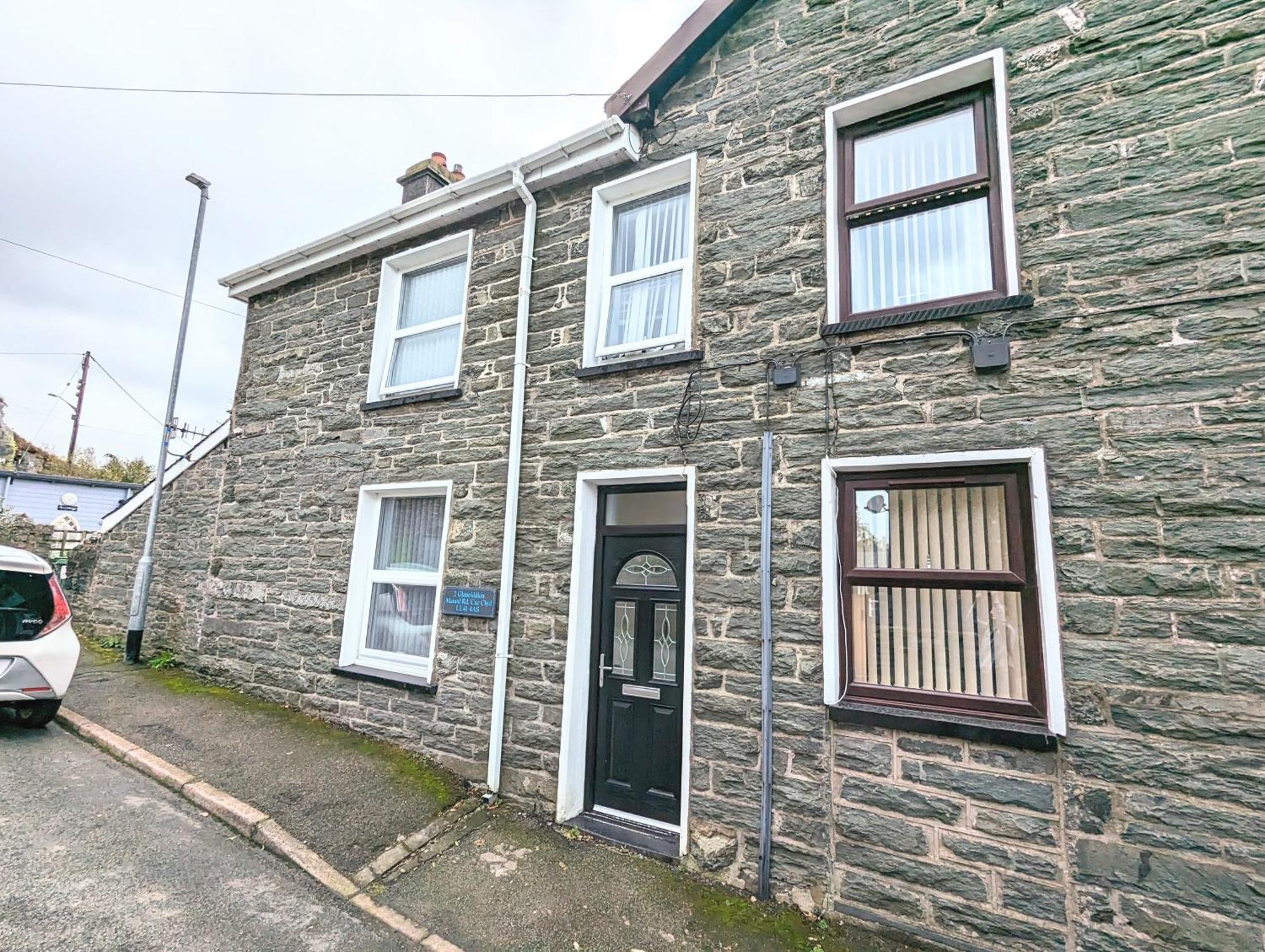 Cheerful 2 Bed Home With Mountain Views Blaenau Ffestiniog Exterior photo