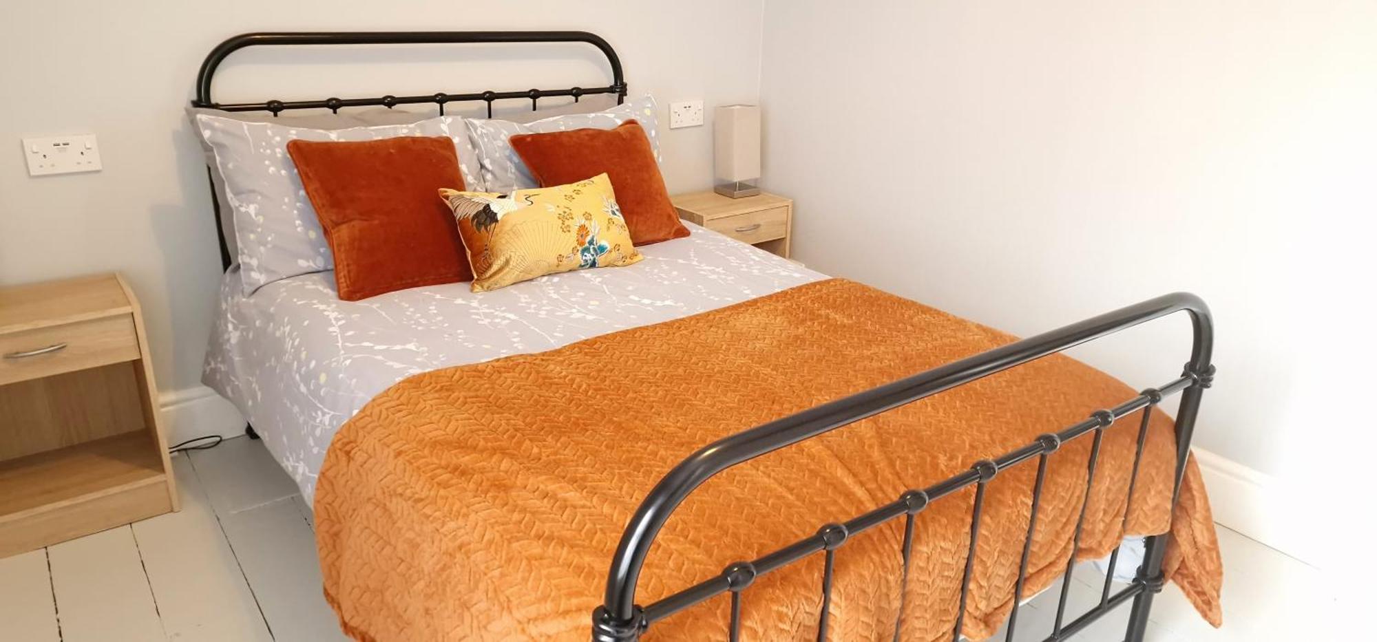 Cheerful 2 Bed Home With Mountain Views Blaenau Ffestiniog Exterior photo